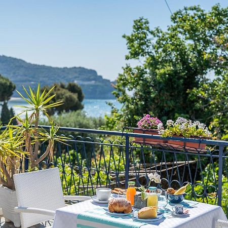 Gli Archi Sul Mare Bed & Breakfast Гаета Екстериор снимка