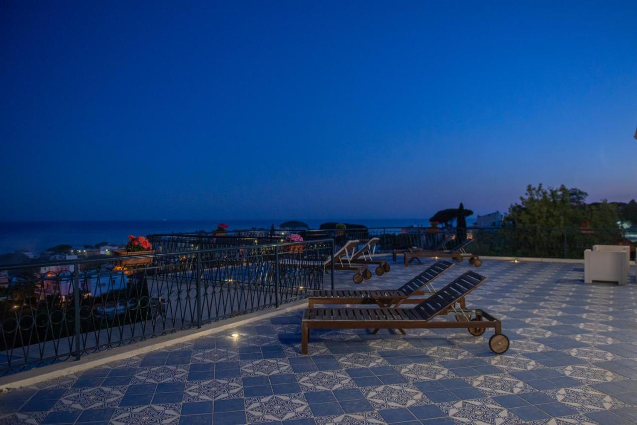 Gli Archi Sul Mare Bed & Breakfast Гаета Екстериор снимка