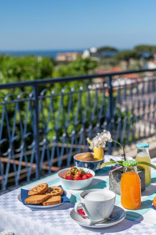 Gli Archi Sul Mare Bed & Breakfast Гаета Екстериор снимка