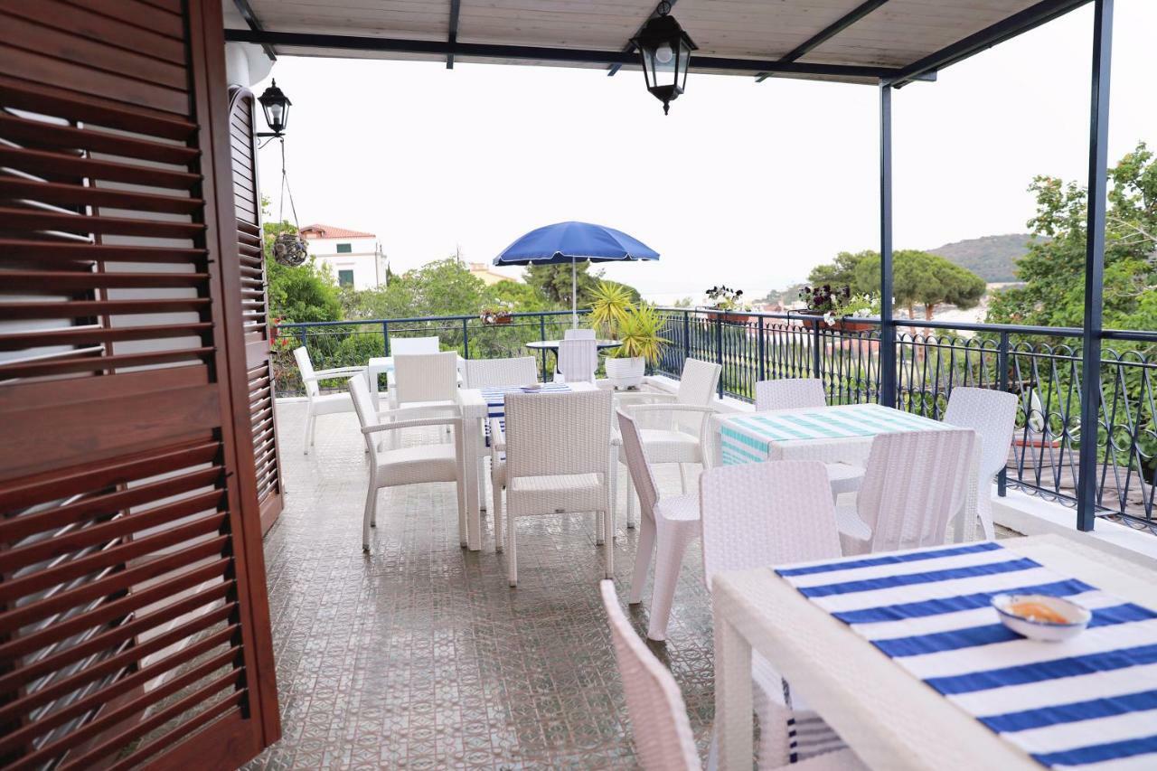 Gli Archi Sul Mare Bed & Breakfast Гаета Екстериор снимка