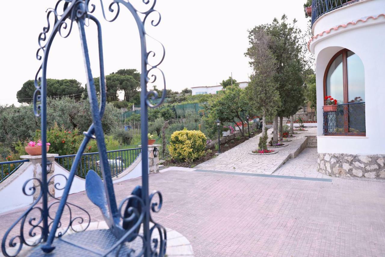 Gli Archi Sul Mare Bed & Breakfast Гаета Екстериор снимка
