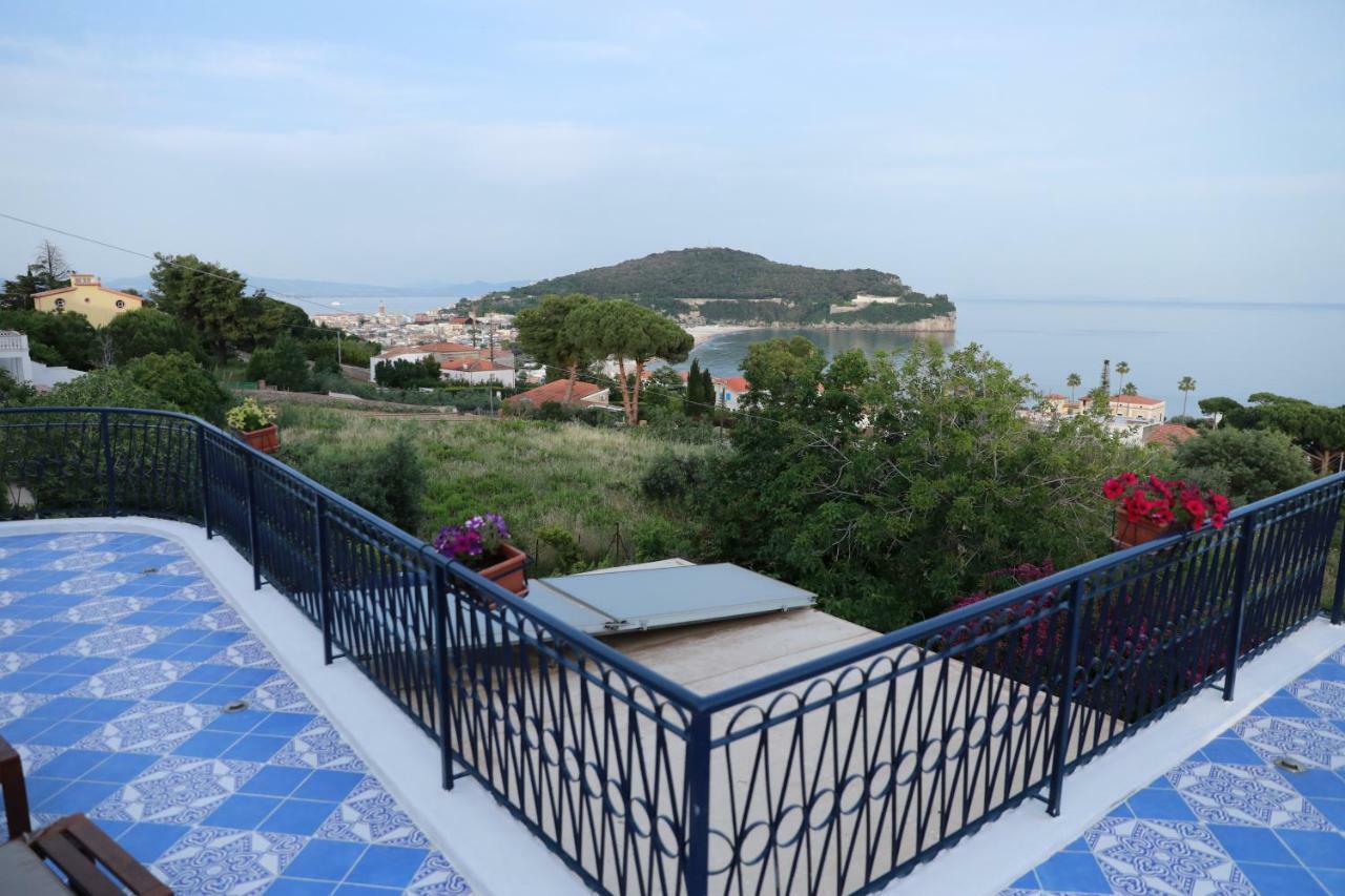 Gli Archi Sul Mare Bed & Breakfast Гаета Екстериор снимка